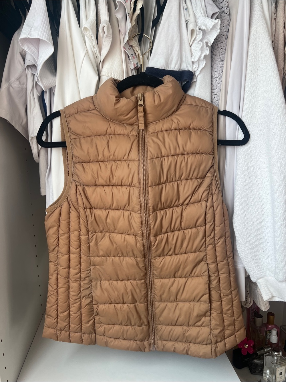 Love Tree Lightweight Packable Puffer Vest in Tan